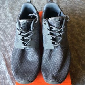 Nike Roshe Run Hyperfuse